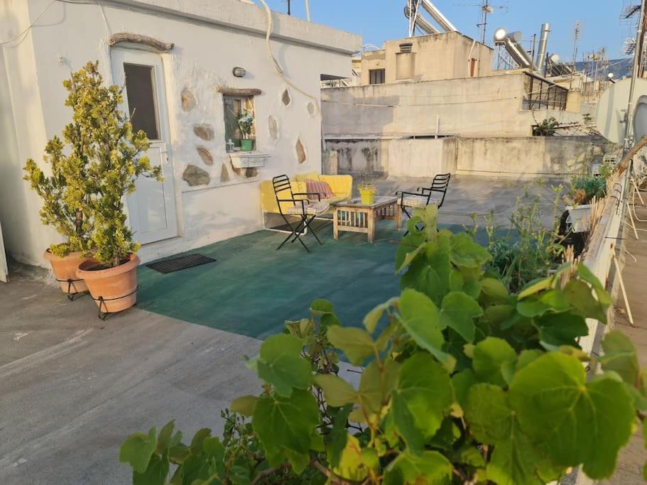 Καλινοβου 1 Κευελπιδων Πεδιον Αρεωσ Apartman Athén Kültér fotó