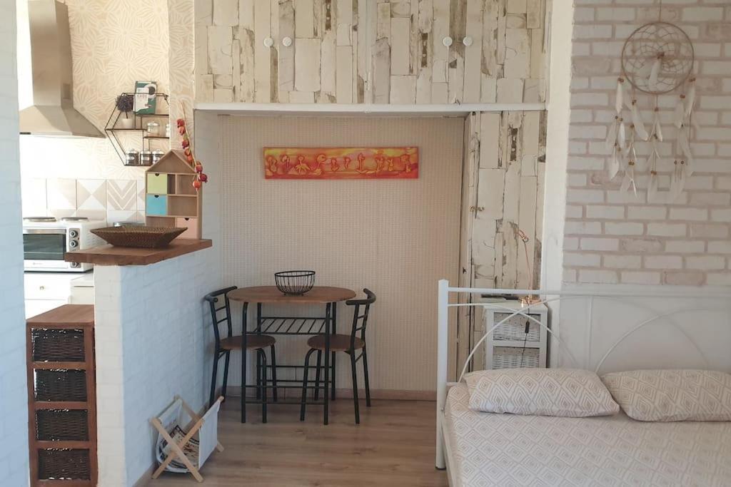 Καλινοβου 1 Κευελπιδων Πεδιον Αρεωσ Apartman Athén Kültér fotó